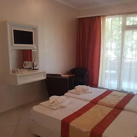 Aparthotel Bahami 3*