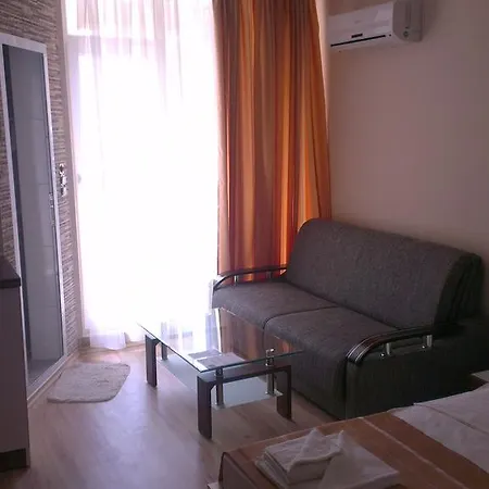 Bahami Aparthotel 3*