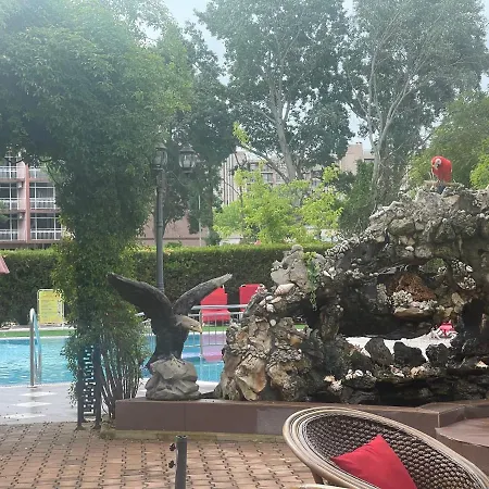 Bahami ساني بيتش