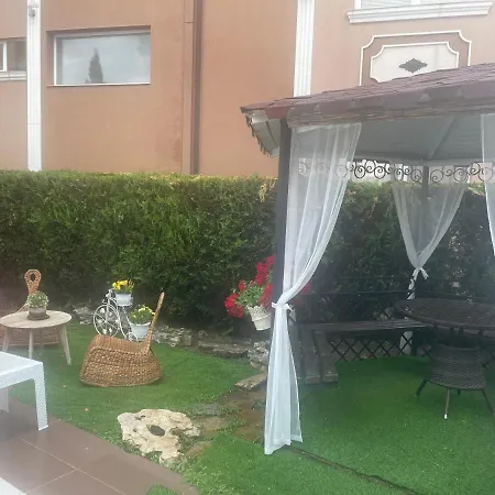Apart-hotel Bahami