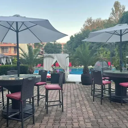 Bahami Lägenhetshotell 3*