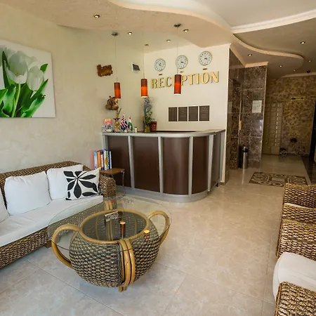 Bahami 公寓式酒店 阳光海滩