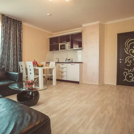 Aparthotel Bahami 3*